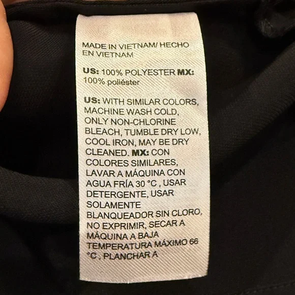 Size 1 Chico’s Ruffled Neck Sleeveless Tank Top in Black - Picture 8 of 9